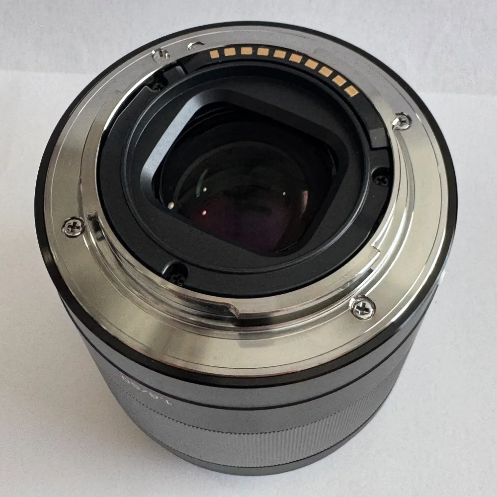Sony E 50mm f/1.8 OSS Lens (Black)